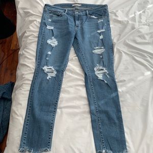 711 | skinny | 32 | Levi’s